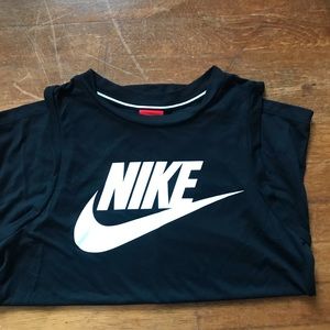 NIKE DRI FIT TANK